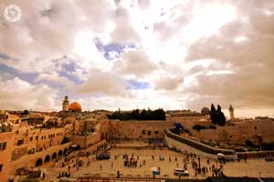Jerusalem of Gold Photographer Yonit Schiller. jerusalem western wall kotel sunrise photographed by Yonit Schiller © 2015 יונית שילר
